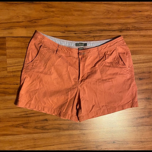 Natural Reflections Pants - Natural Reflections Women’s Shorts Size 14